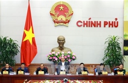 Thủ tướng Nguyễn Xuân Phúc: Nỗ lực vượt qua sức ép của nền kinh tế 